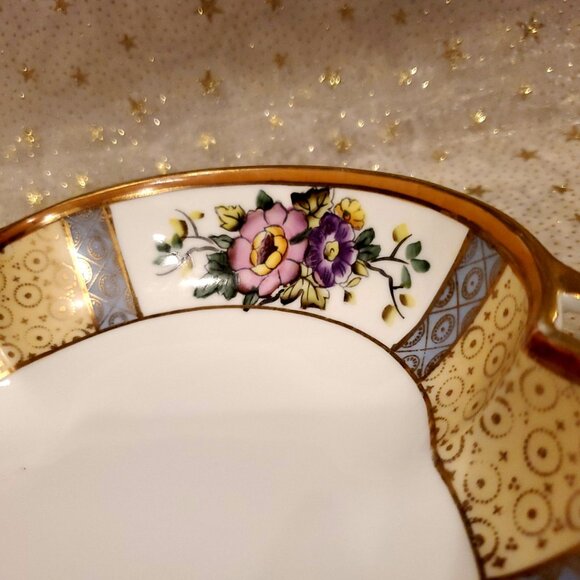Noritake Nippon Hand Painted Tri- Handled Dish Bowl Floral & Gold Candy Dish 7" - Picture 3 of 6